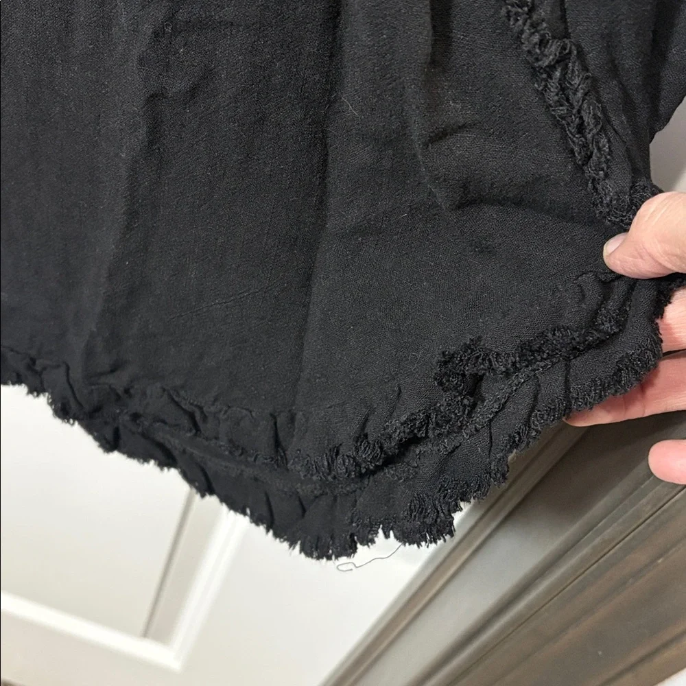 Umgee Black Shirt with Leopard Print Details - Picture 5 of 6